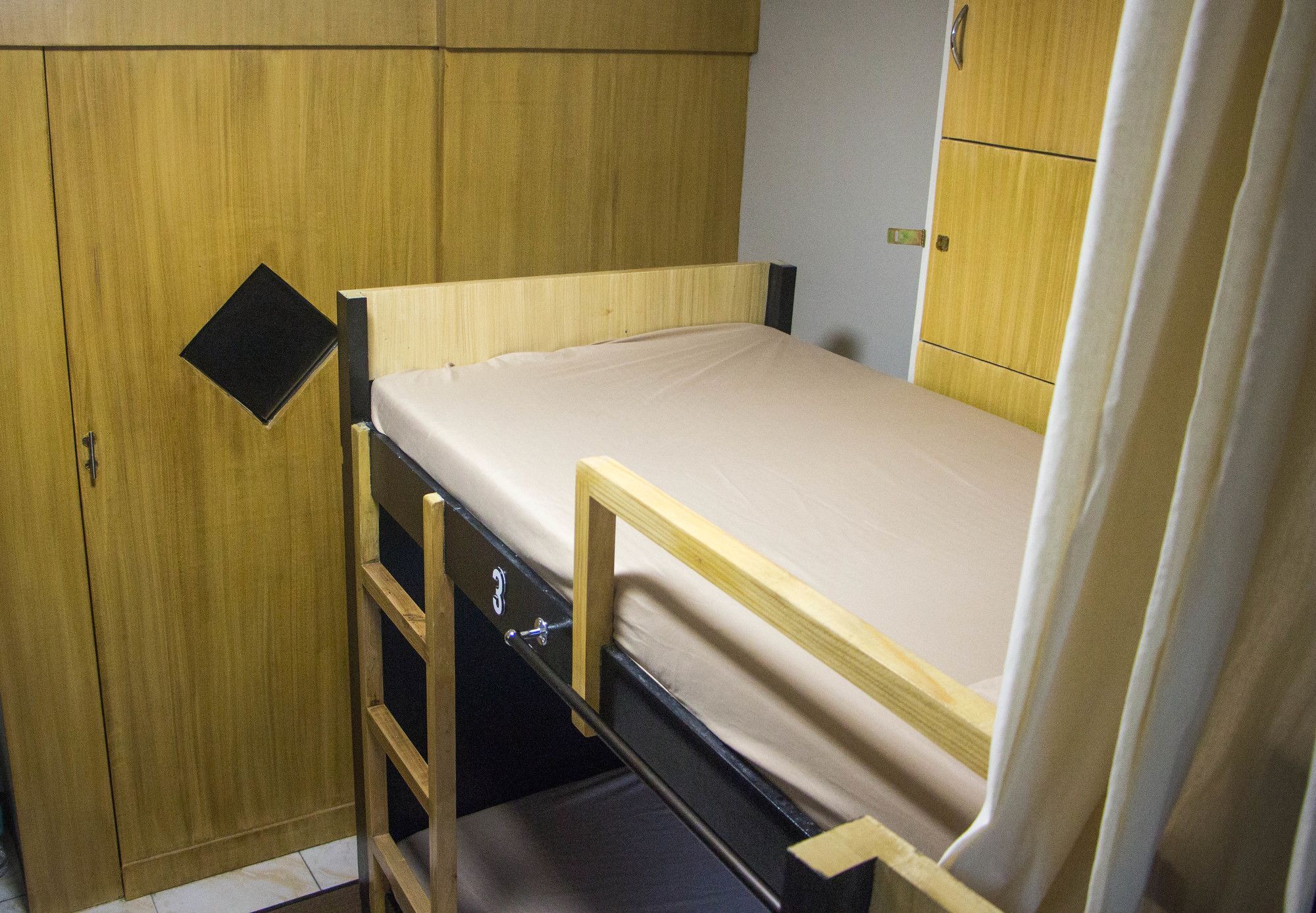 Bunks Hostel (Adults Only) Cebu Exterior photo